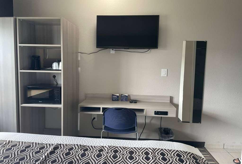 Microtel Inn & Suites By Wyndham Боузър Сити Стая снимка