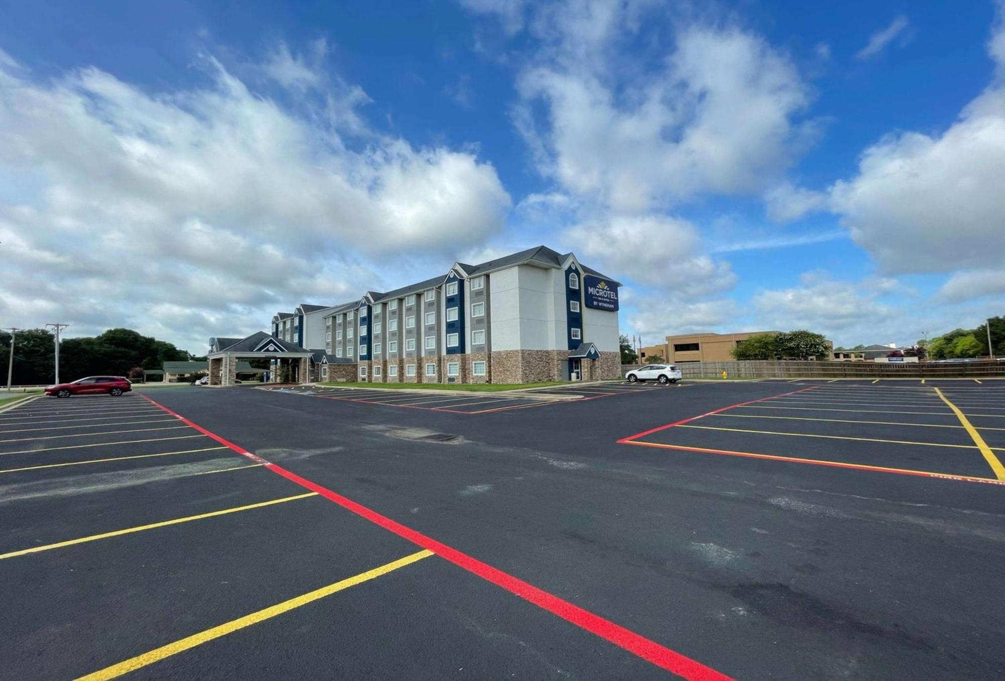 Microtel Inn & Suites By Wyndham Боузър Сити Екстериор снимка